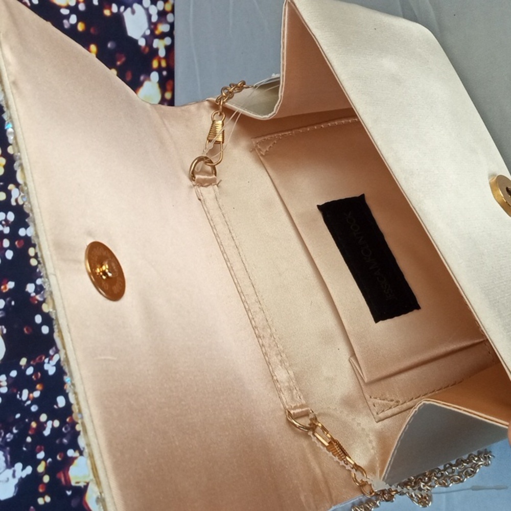 👜 Jessica McClintock Harper Seashell Evening Bag - Picture 4 of 6